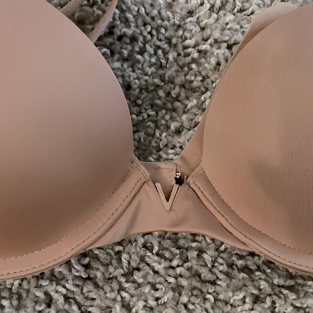 Victoria’s Secret Brilliant Blush Push-Up Bra - Picture 5 of 5